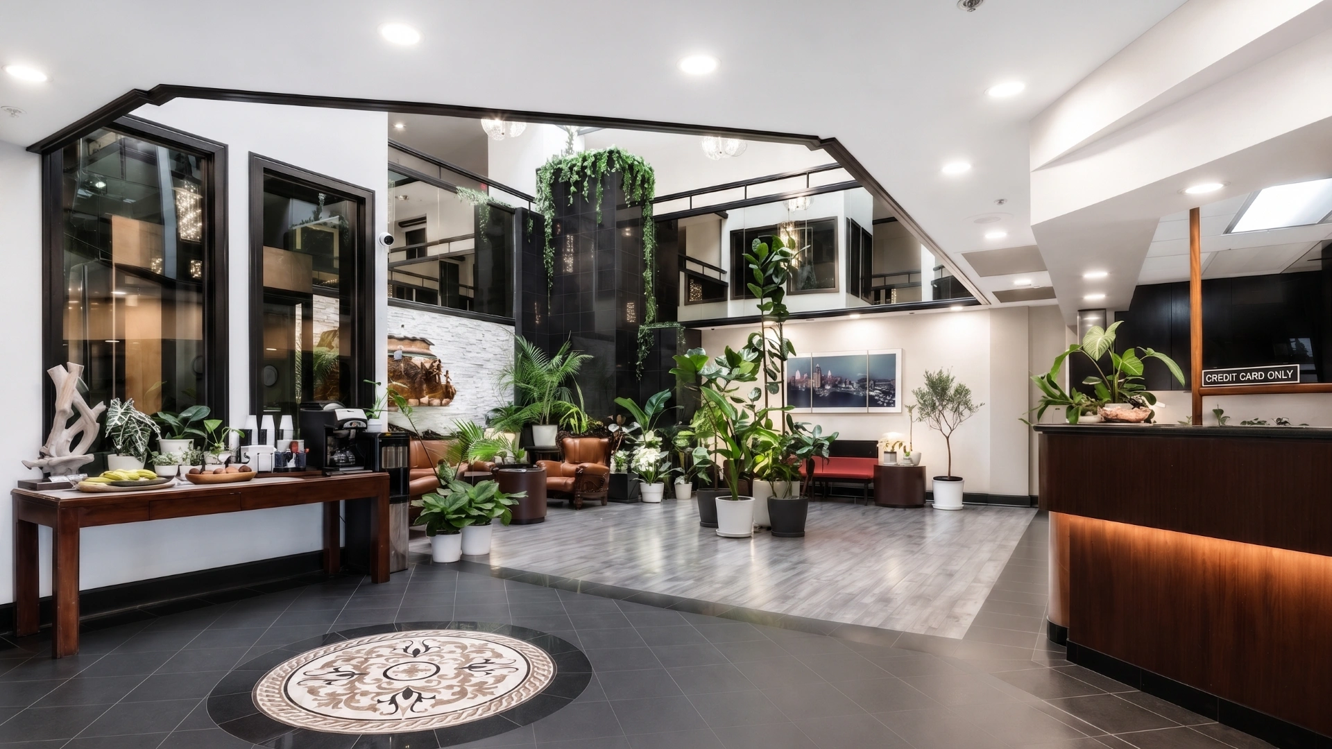 Hotel International Main Image